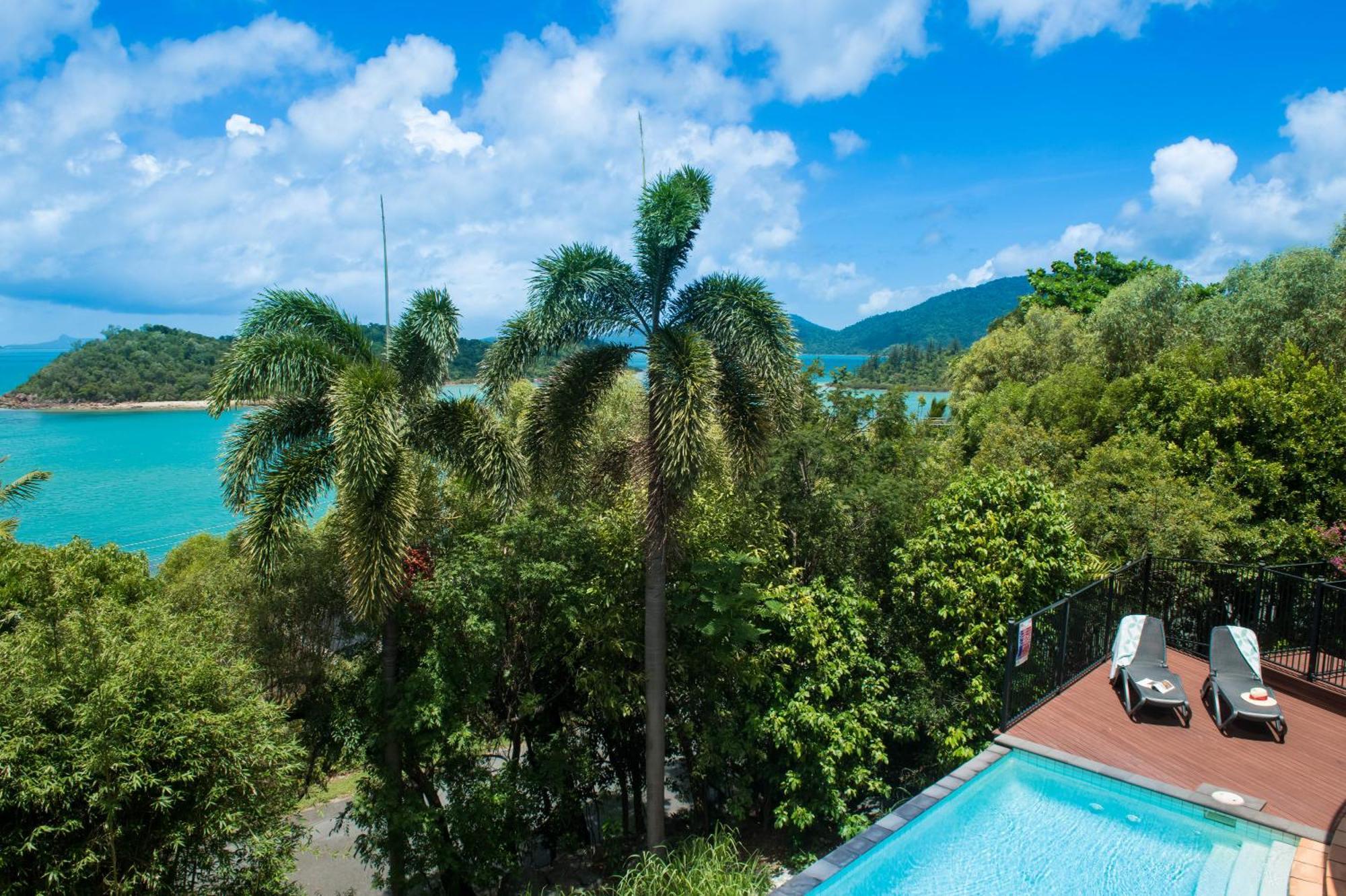 Seascape On Shutehaven - Whitsunday Views Holiday Home Shute Harbour Exterior photo