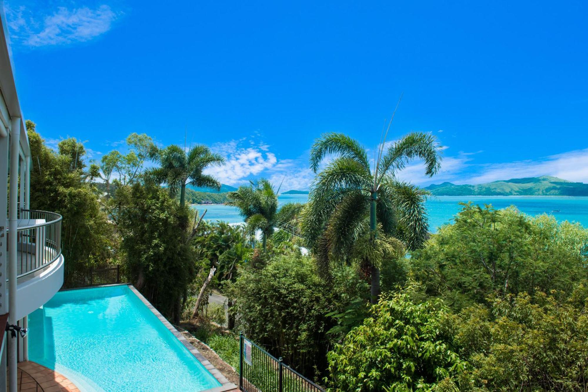 Seascape On Shutehaven - Whitsunday Views Holiday Home Shute Harbour Exterior photo